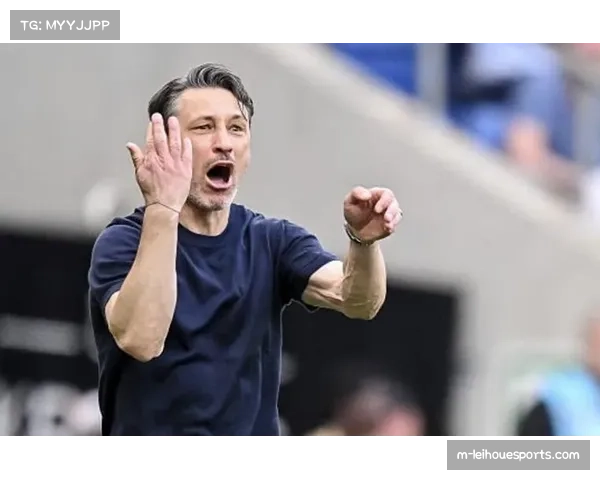 科瓦奇3-4-2-1阵型详解：多特蒙德攻防转换的层次构建